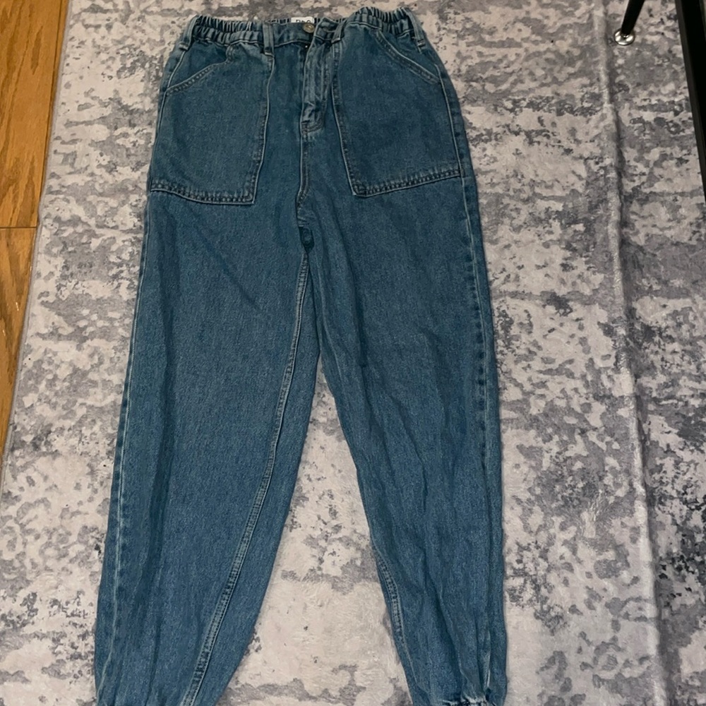 Cue the ultimate mom jean